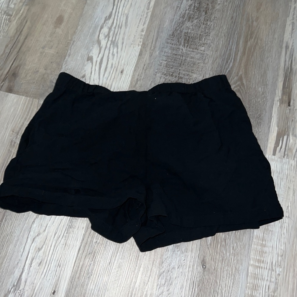 Shein black stretchy shorts with pockets